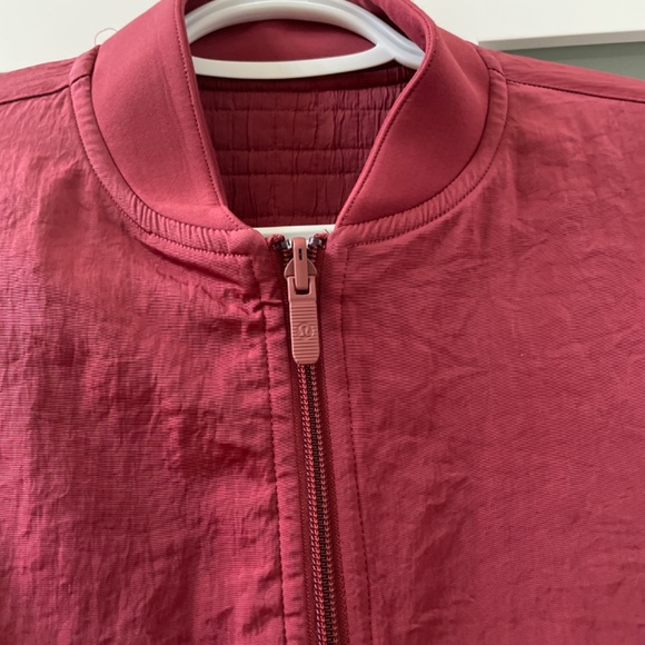Lululemon Serene Travels Bomber Jacket SZ 6 Chianti NWT REVERSIBLE!❤️ - Picture 7 of 9